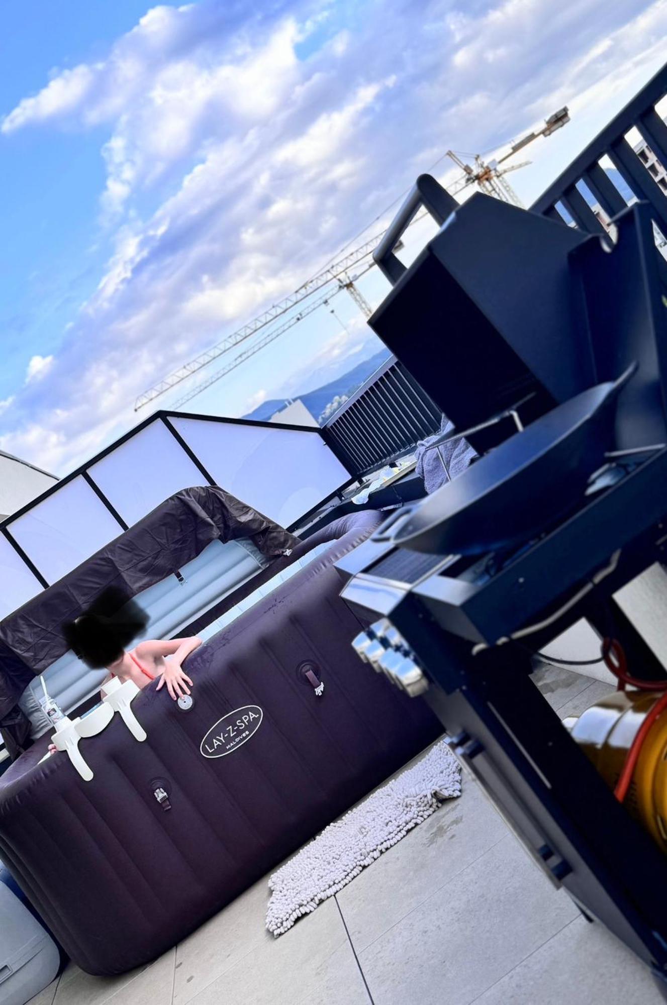 Luxury Apartment Sinuhe Braşov Esterno foto